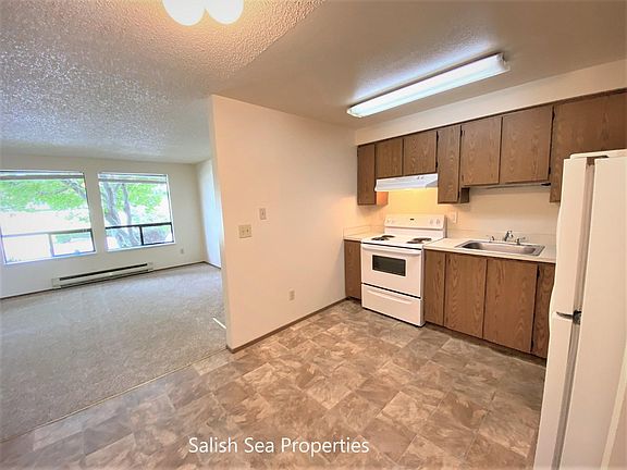 4th image of 565 SE 8th Ave APT A101