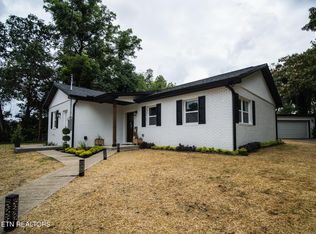 142 S Purdue Ave, Oak Ridge, TN 37830