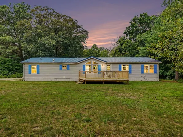 9323 180th Ave, Stanwood, MI 49346