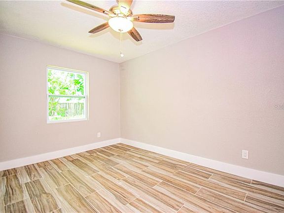 5th image of 7004 Thrasher Dr
