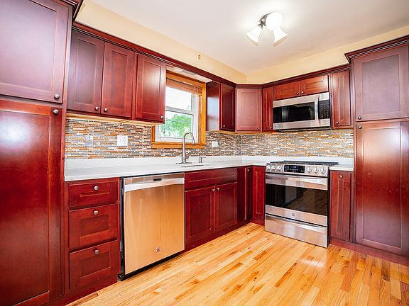 4th image of 8817 S McVicker Ave
