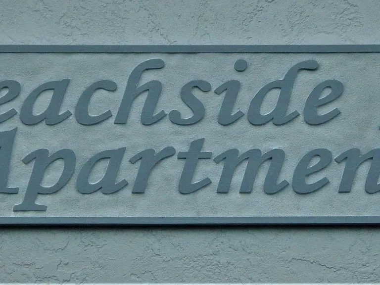 Beachside Apartments — Photo 21