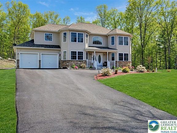 2nd image of 235 Jackie Ct