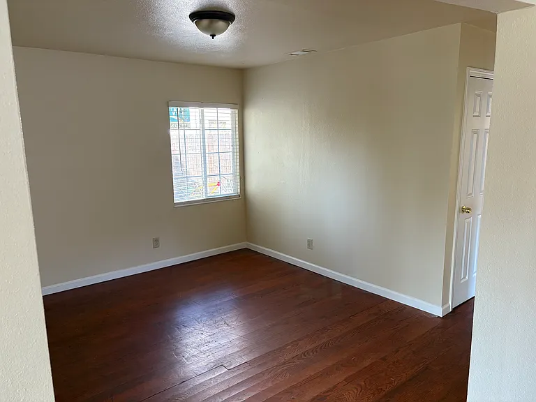 116 Carquinez St — Photo 4