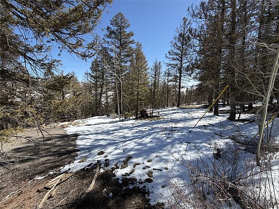 3rd image of 806 Middle Fork