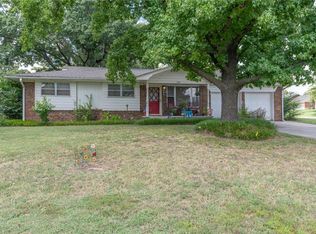 502 S 9th St, Tecumseh, OK 74873