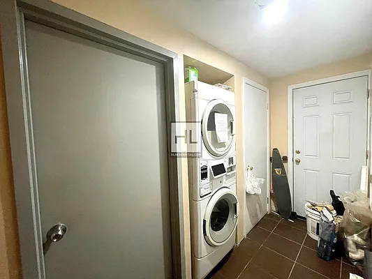 Rented by Highline Residential | media 8