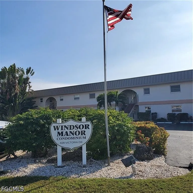 2 bed, 2.0 bath, 1288 sqft, $1,900 — Photo 1