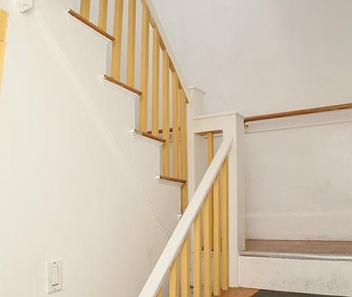 2nd image of 252 Essex St