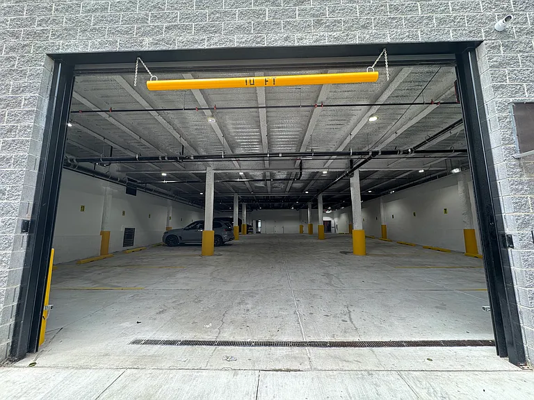 915 N Broad St #301 — Photo 31