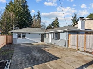 28615 14th Ave S #B, Federal Way, WA 98003