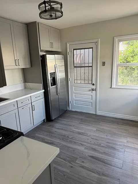 2 bed, 738 sqft, $3,200 — Photo 4