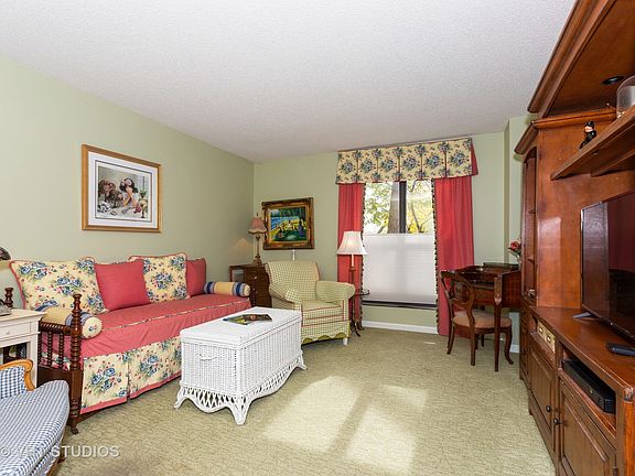 5th image of 509 Aurora Ave Unit 203