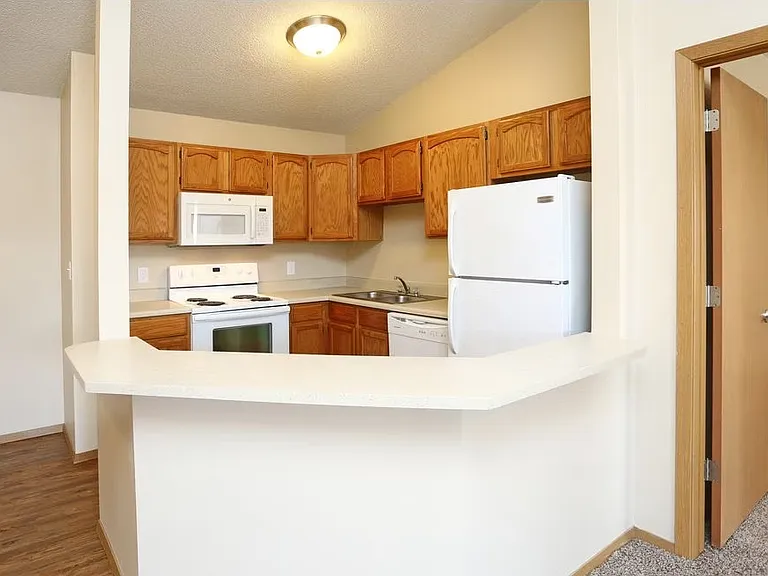Westbrooke Apartments — Photo 5