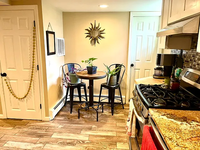 Meadow Ln — Photo 9