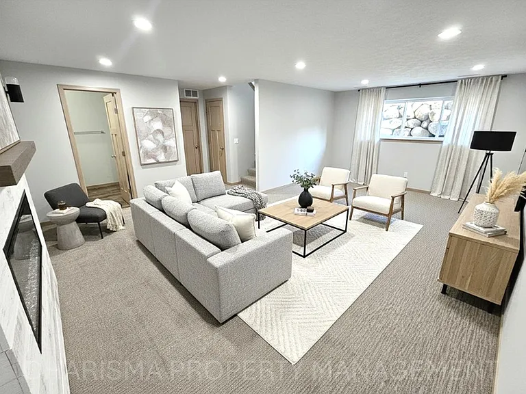 Tunis Drive Townhomes — Photo 37