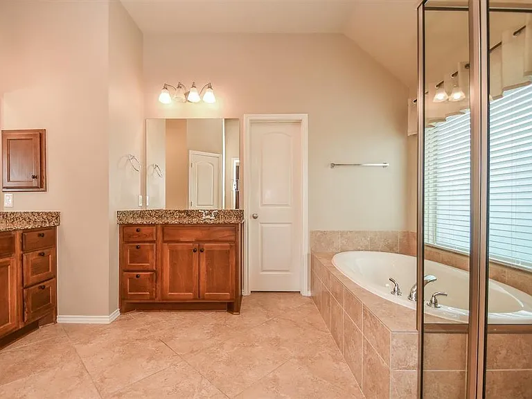 11518 Elizabeth Brook Dr — Photo 17