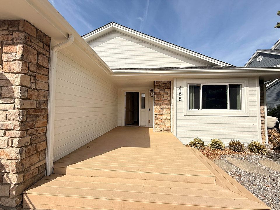 1st image of 465 Orchard Dr