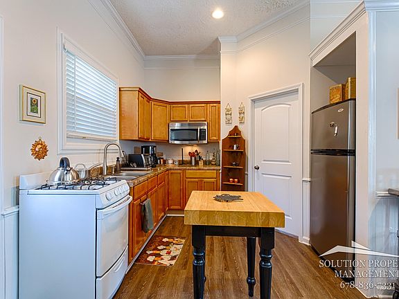 4th image of 663 Bouldercrest Dr SW