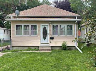 210 E 3rd St, Hastings, NE 68901
