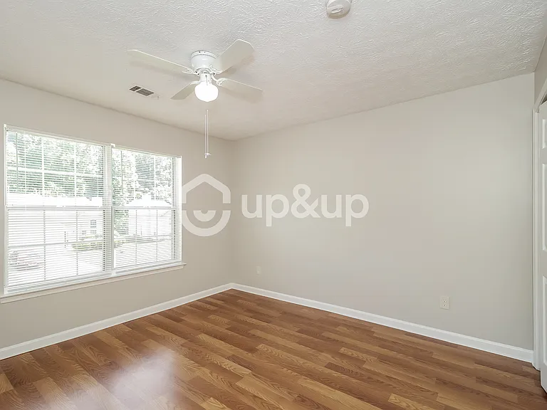 1122 W Shore Dr — Photo 11