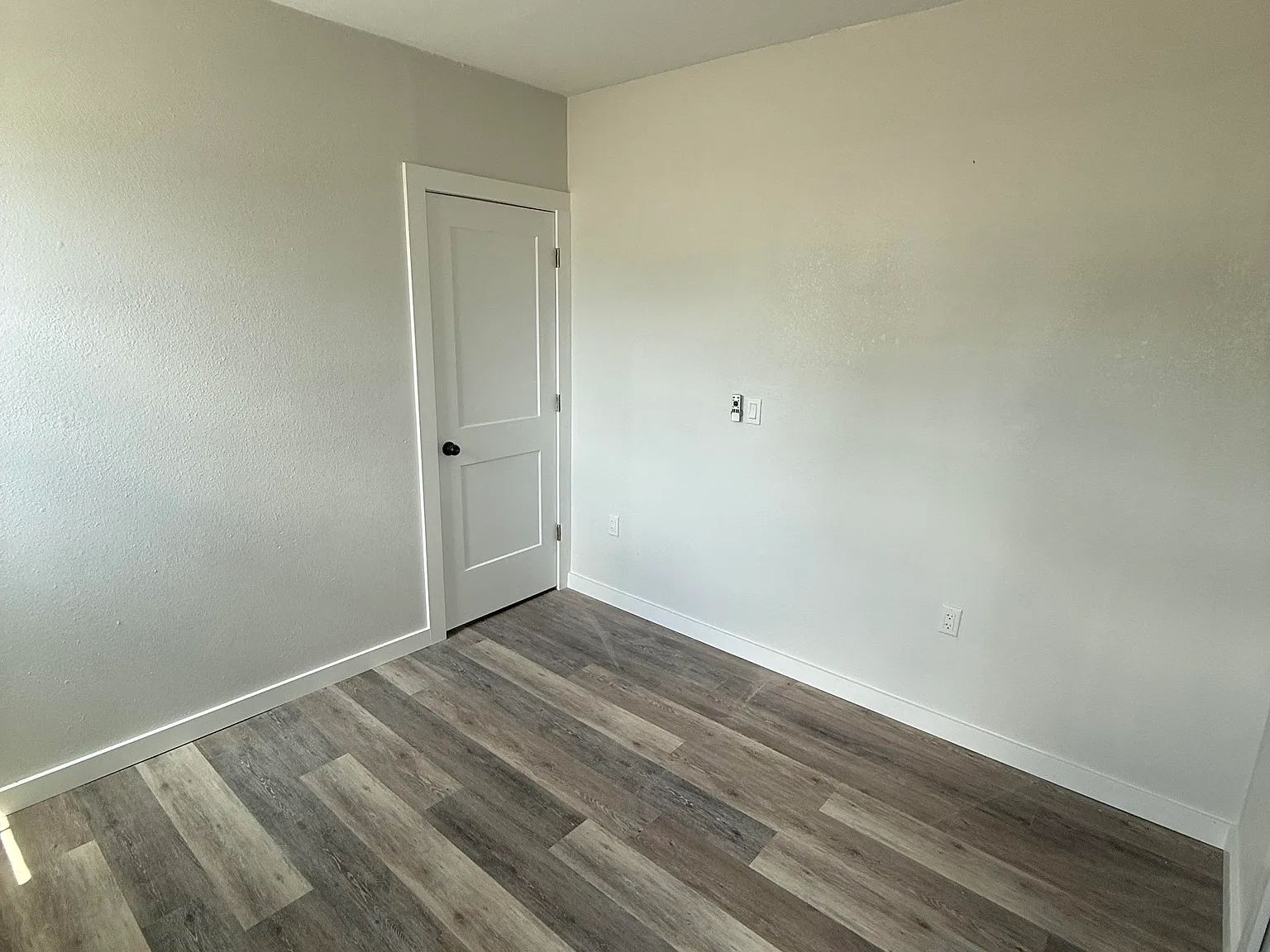1302 Clearlake Rd — Photo 2