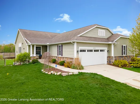 5272 Hawk Hollow Dr E, Bath, MI 48808