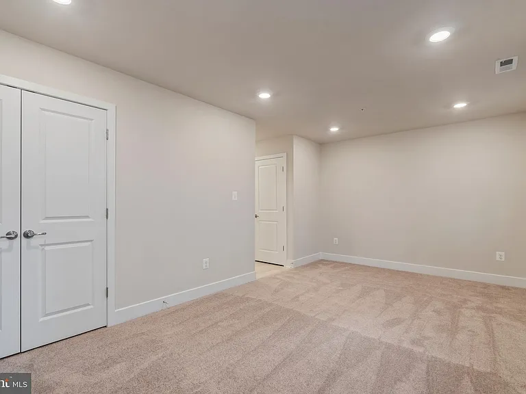 1421 Clingmans Dome Dr — Photo 39