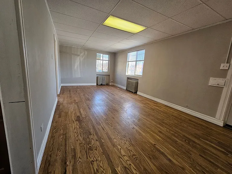 2833 N Colorado Blvd — Photo 22