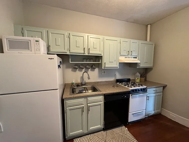 1905 Beacon St #1R — Photo 7