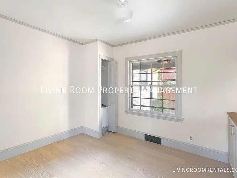6445 N Williams Ave — Photo 19