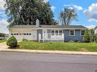 119 W Myrtle St, Littlestown, PA 17340