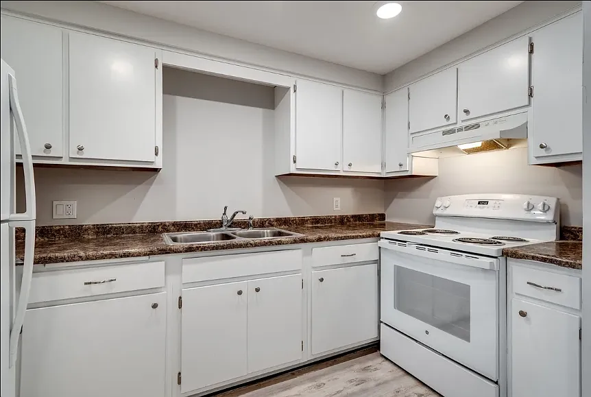 Ashford Residence — Photo 1