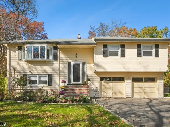 223 Chaucer Dr, Berkeley Heights Twp., NJ 07922