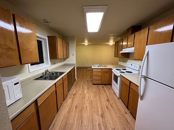 4th image of 1222 Bainbridge Blvd