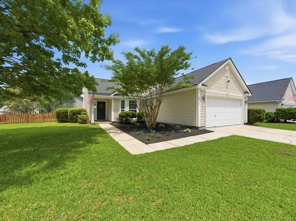 2717 Palmetto Hall Blvd, Mount Pleasant, SC 29466