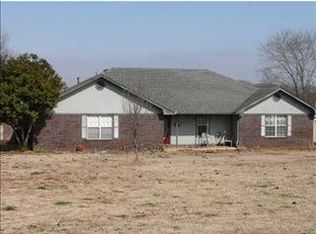 5802 Park Rd, Lavaca, AR 72941