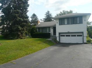 205 High Point Trl, Irondequoit, NY 14609