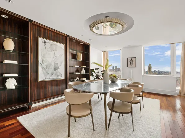 300 East 77th Street image 5 of 15