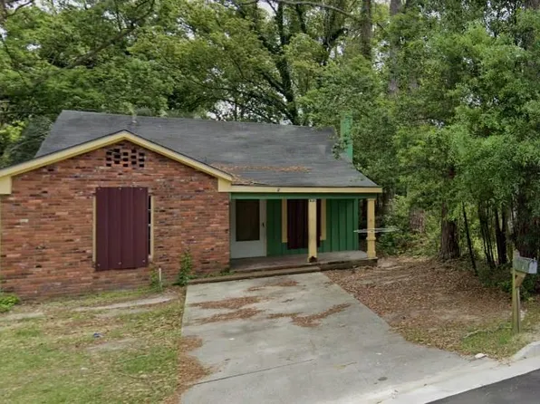 621 3rd St SE, Moultrie, GA 31768