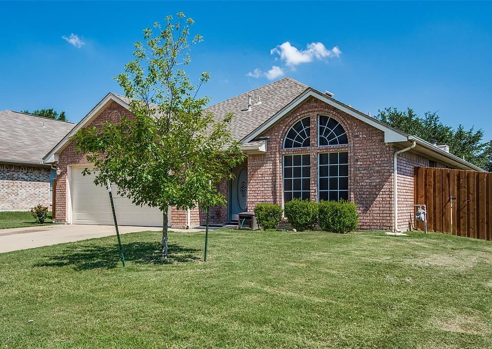 1st image of 1050 Springwood Dr