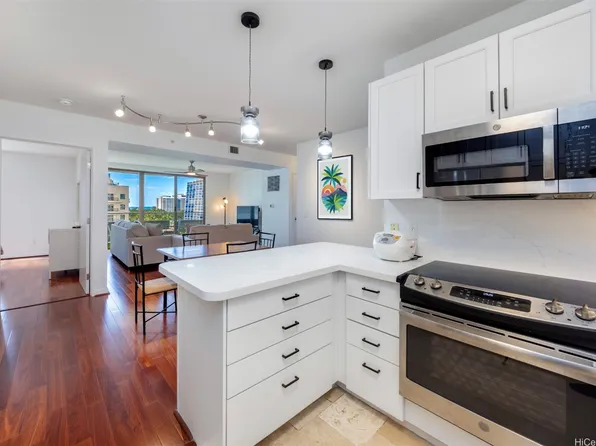 421 Olohana St APT 702, Honolulu, HI 96815