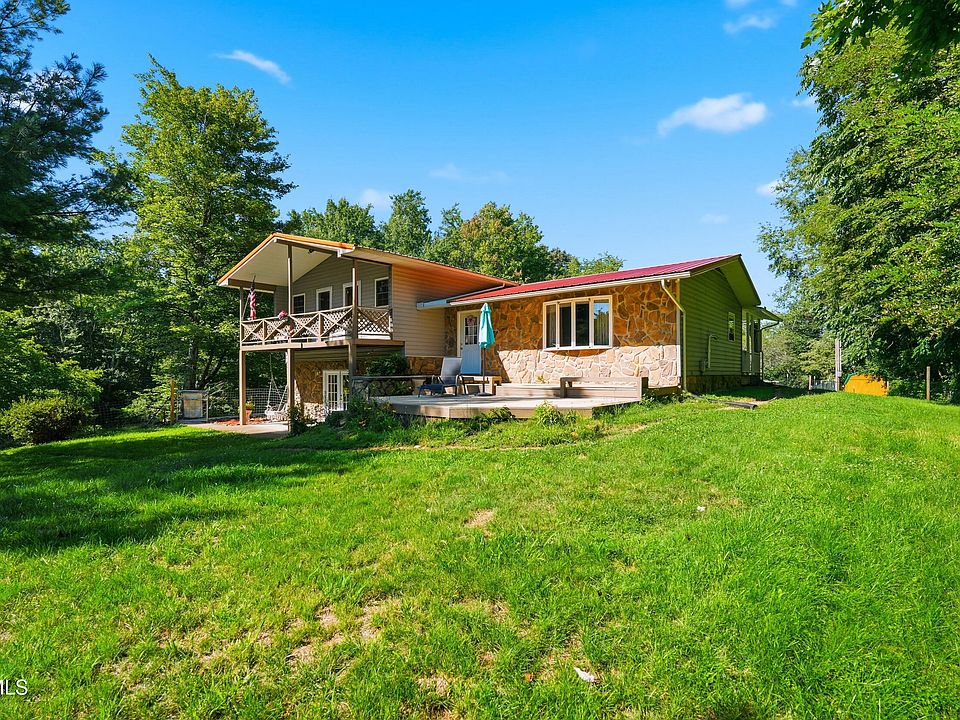 1st image of 206 Woodlawn Dr