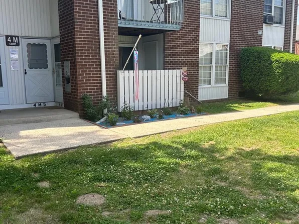 275 Green St APT 4M1, Beverly, NJ 08010