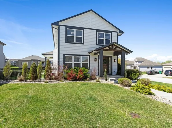 1837 SW Napa Valley Dr, Lees Summit, MO 64082