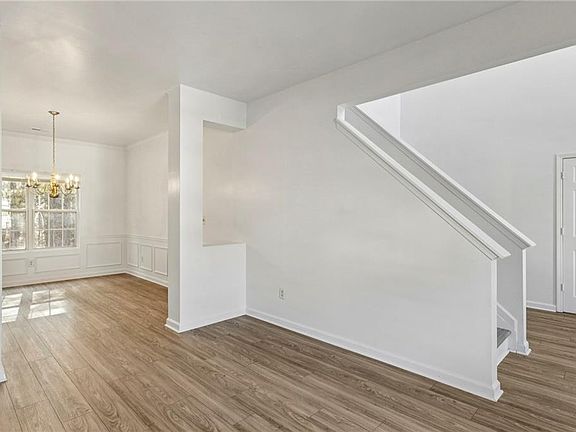 2nd image of 5896 Village Loop