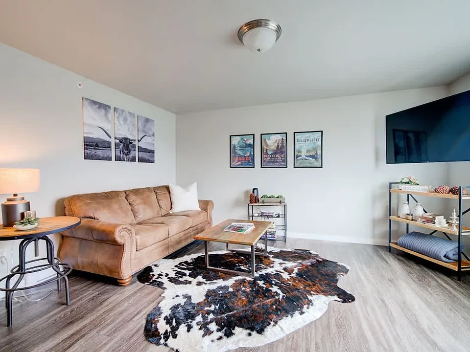 360 Enterprise Blvd #1-ID1339965P