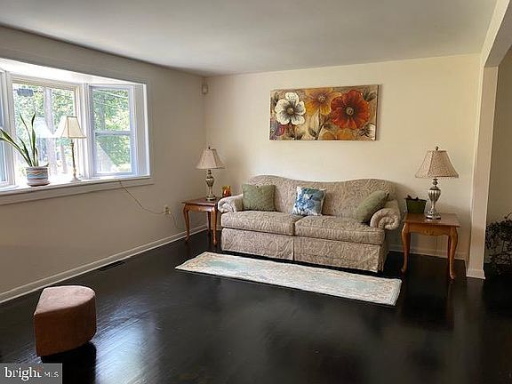 2nd image of 327 W Virginia Rd