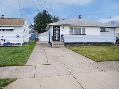 6095 Stark Dr, Brookpark, OH, 44142