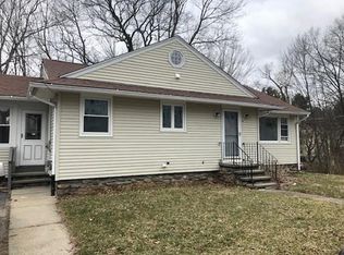 4 Warren St, Southbridge, MA 01550